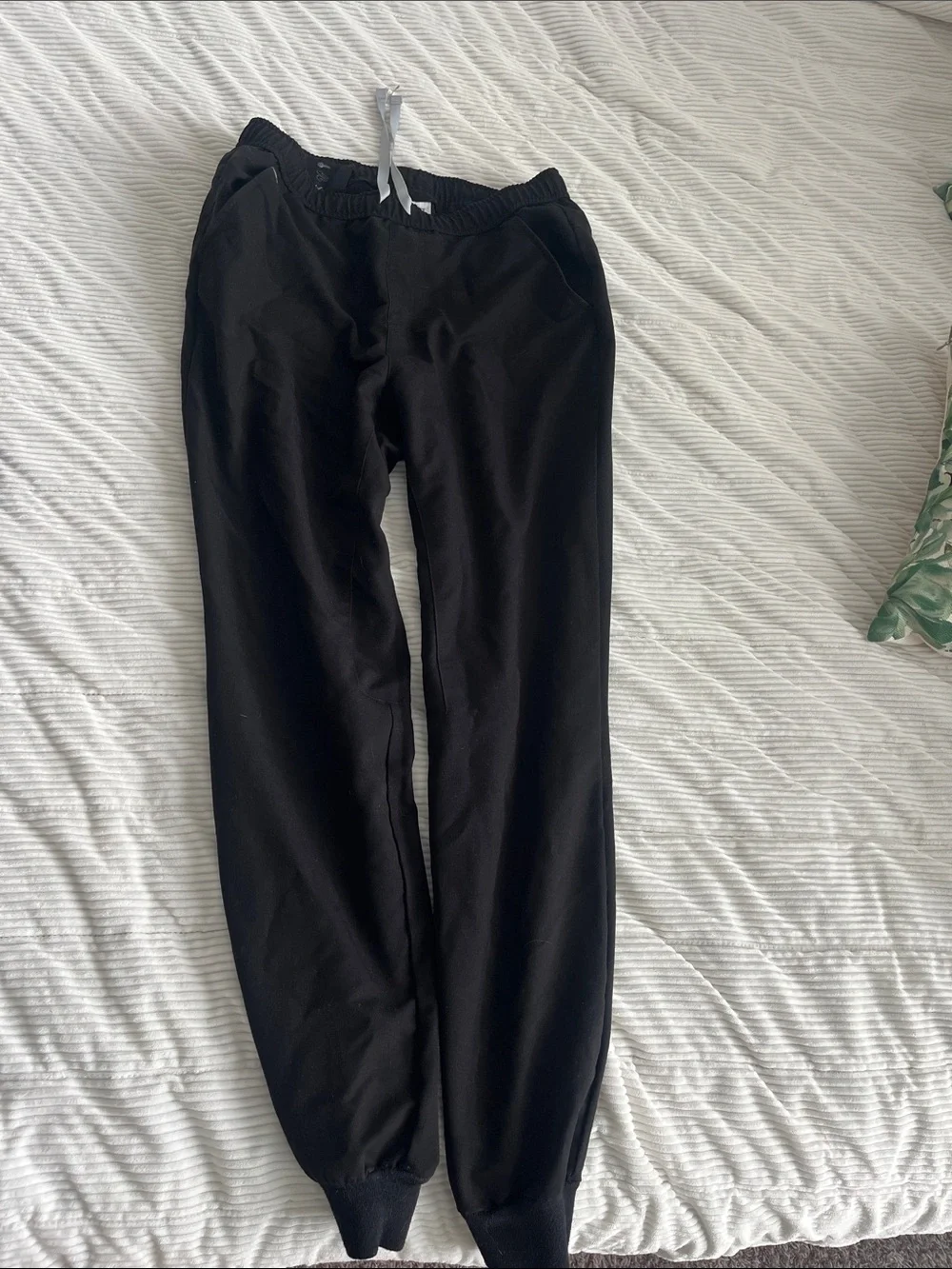 Figs Men's Black Jogger Scrub Set - Top & Sweatpants